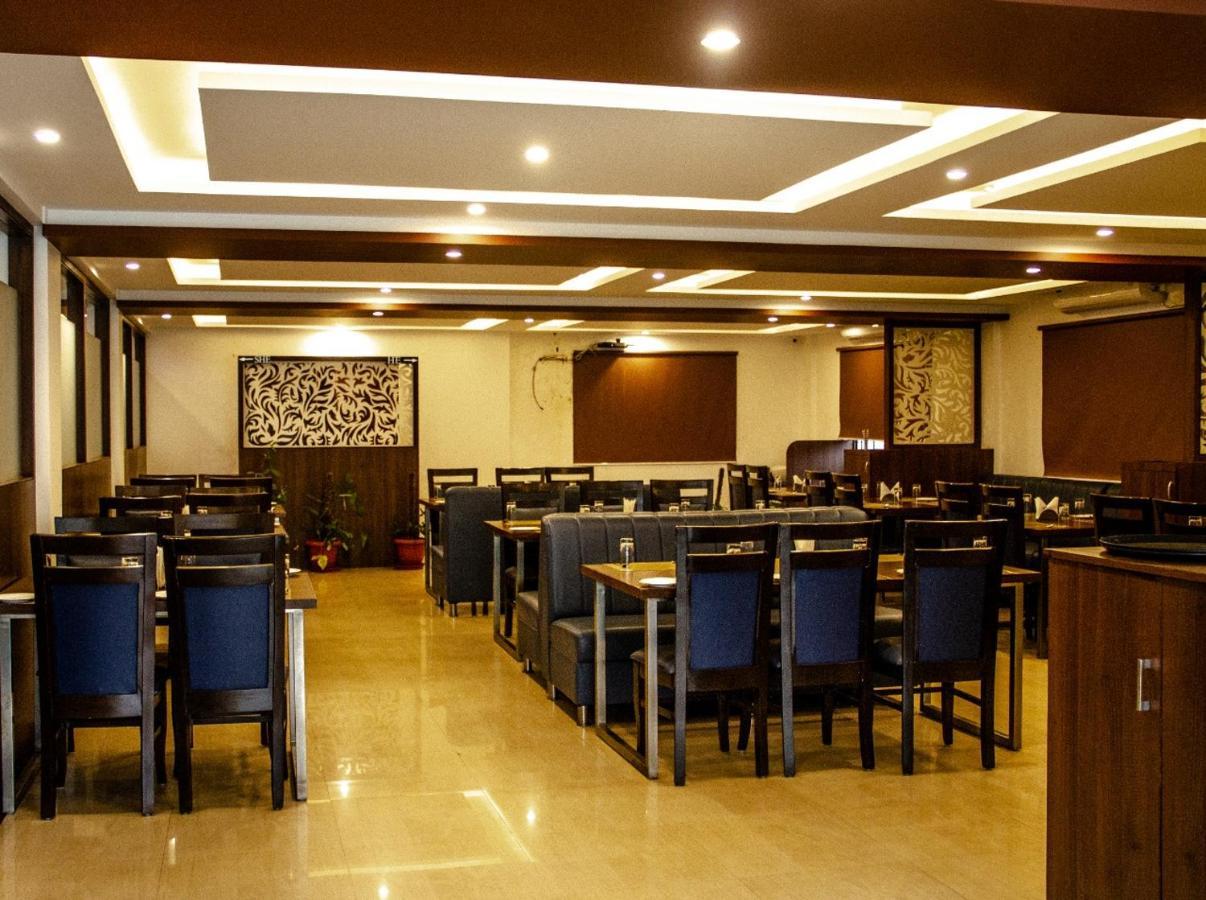 The Nisarga Grand Hotel Bangalore Bagian luar foto