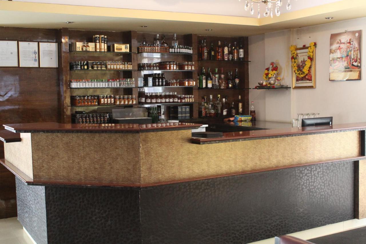 The Nisarga Grand Hotel Bangalore Bagian luar foto