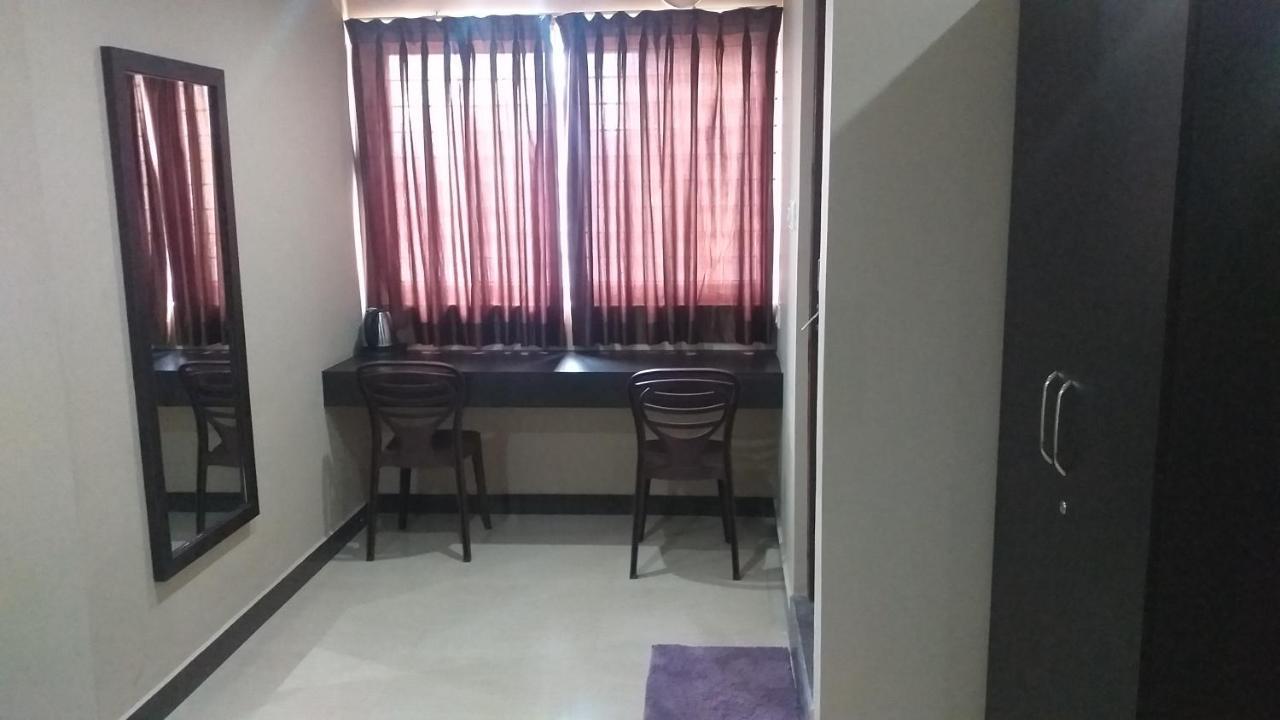The Nisarga Grand Hotel Bangalore Bagian luar foto