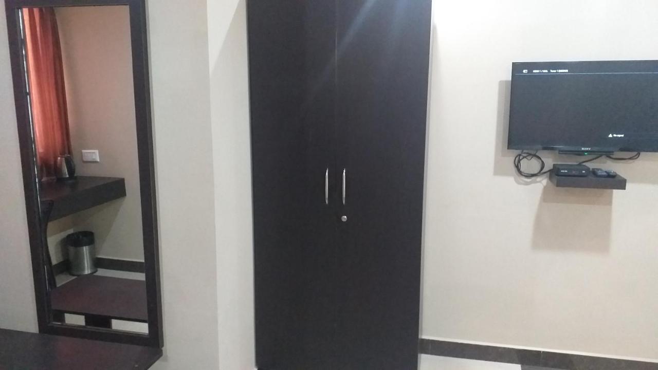 The Nisarga Grand Hotel Bangalore Bagian luar foto
