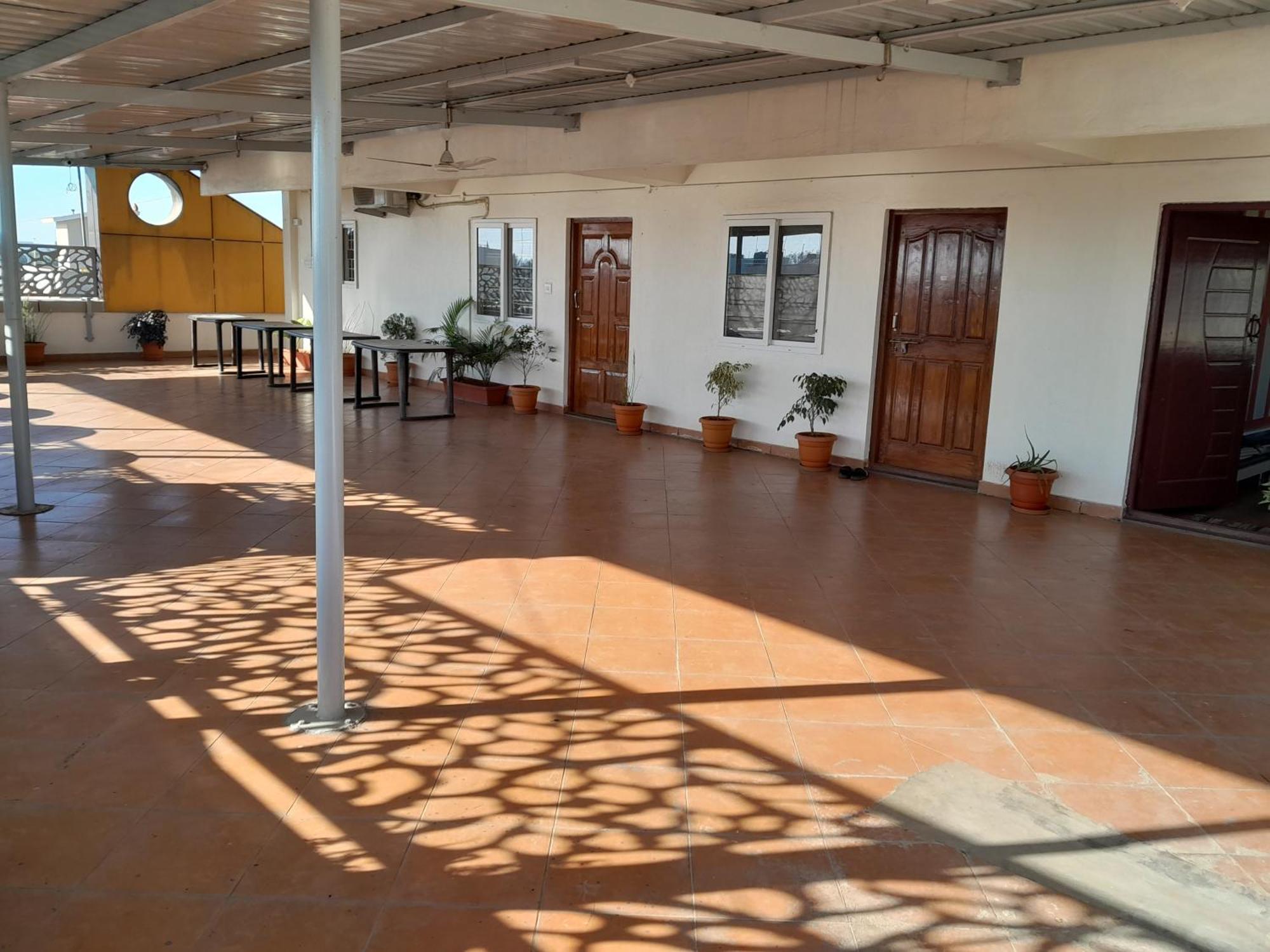 The Nisarga Grand Hotel Bangalore Bagian luar foto